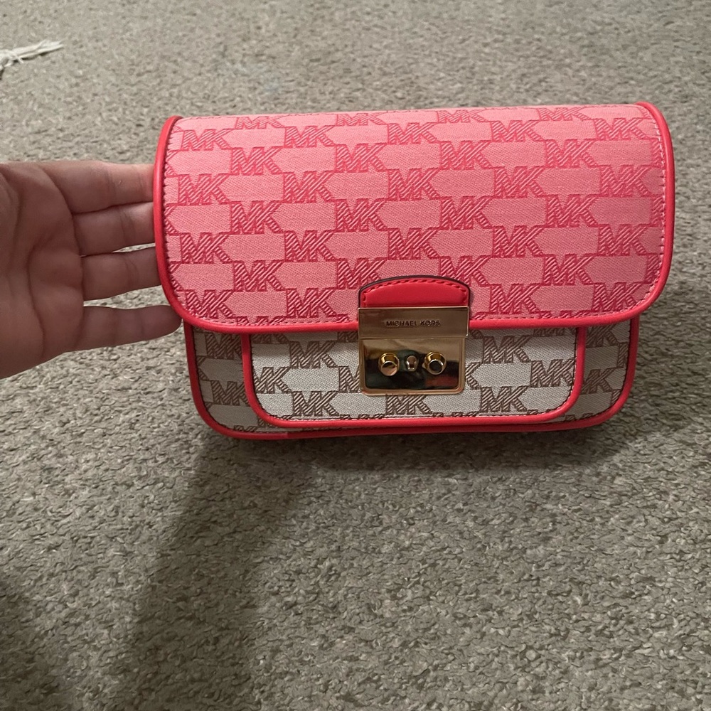 Brand new Michael Kors cross body and chain wallet
